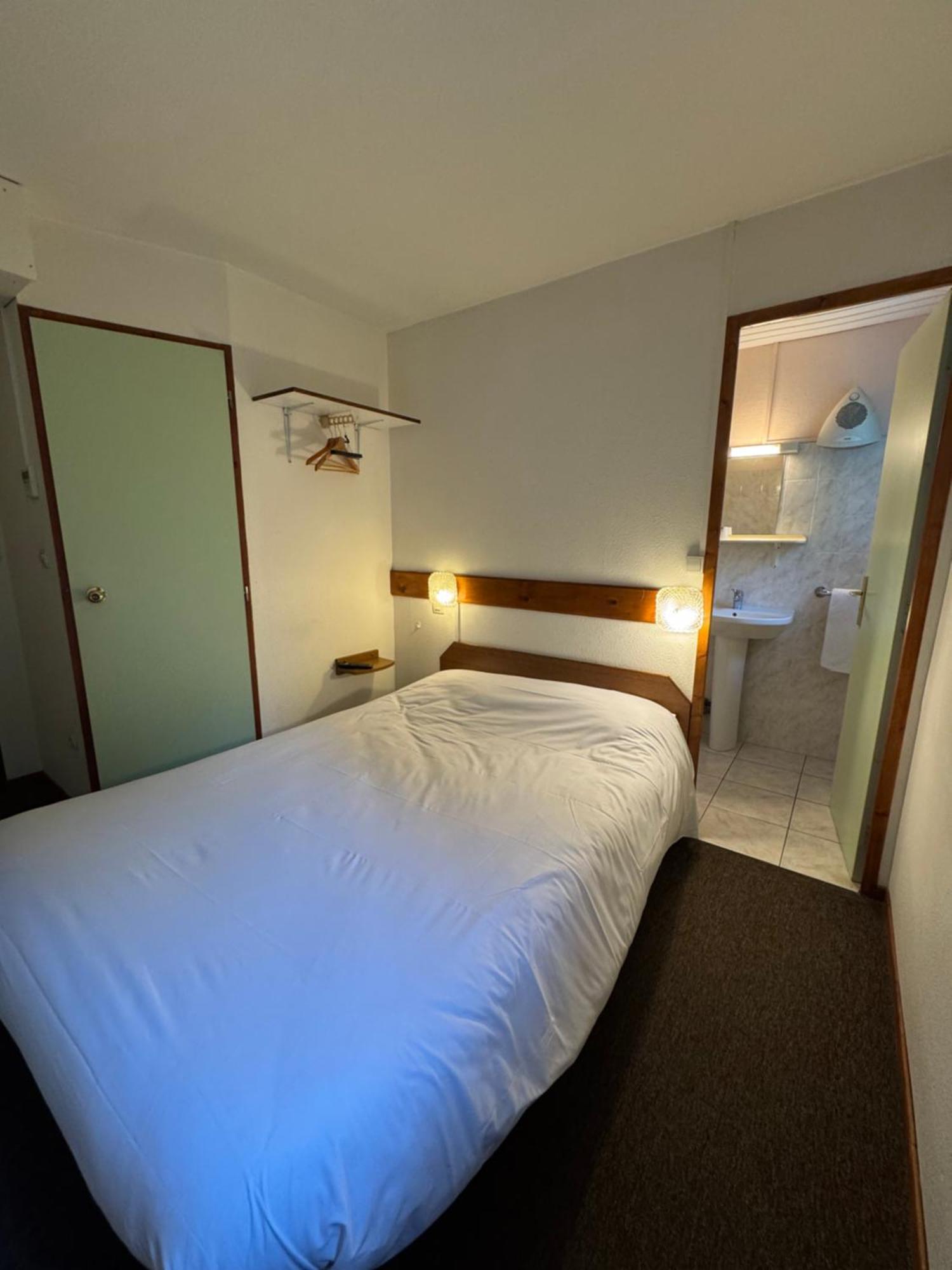 Symp'Hotel Nivolas-Vermelle Eksteriør billede